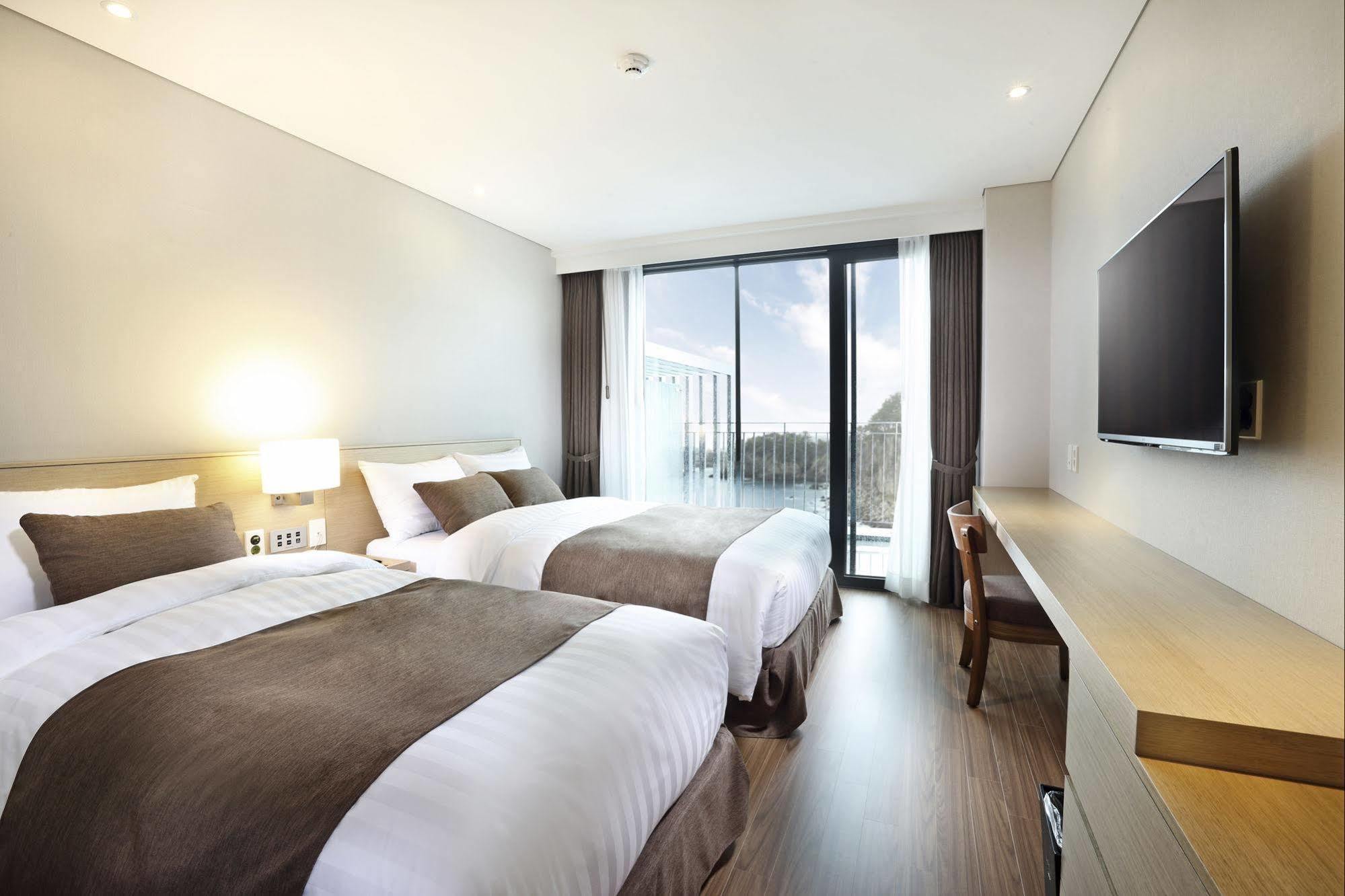 Hotel Fine Seogwipo Bagian luar foto